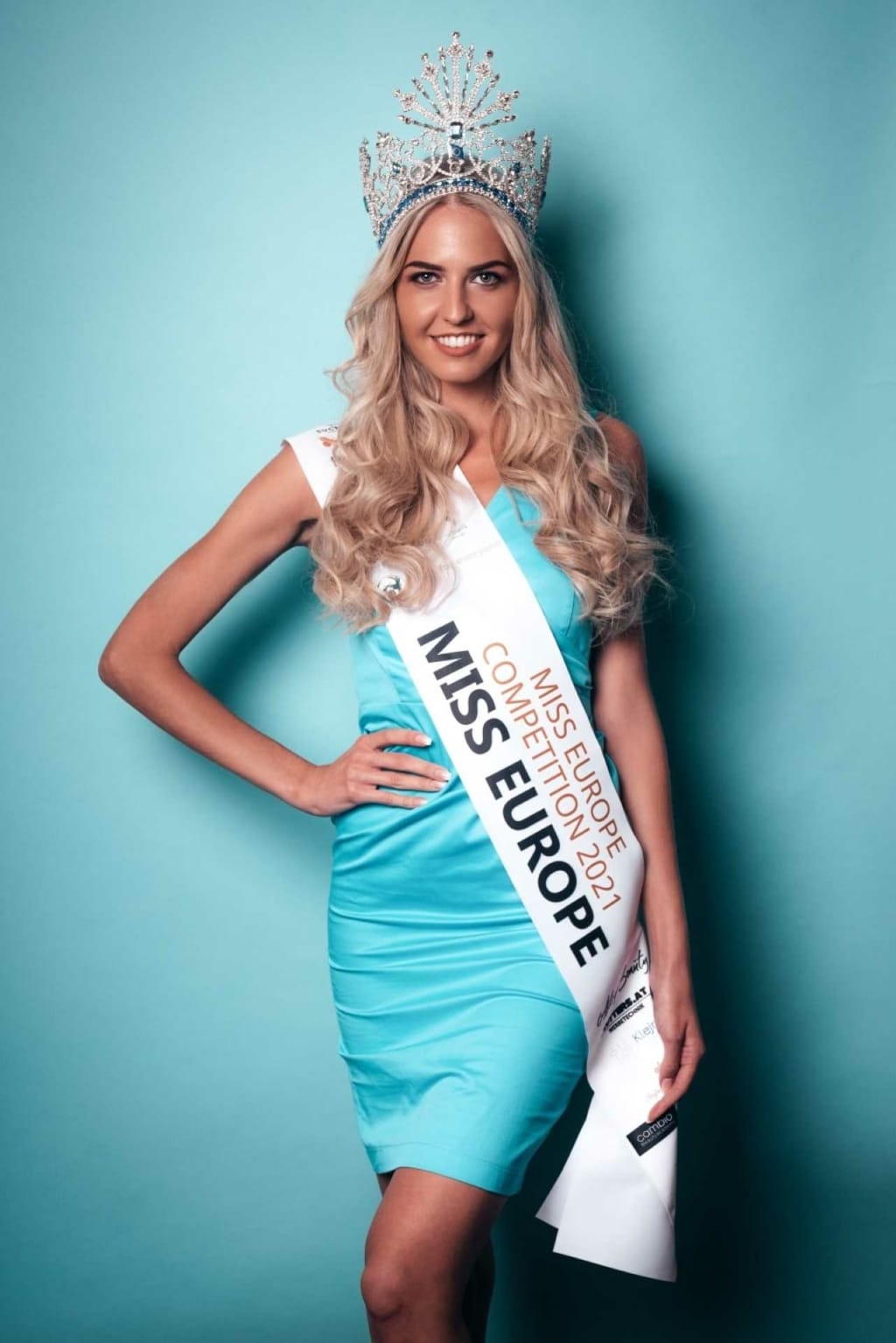 Miss Europe 2021 Teilnehmerin mit Hairdreams-Haare