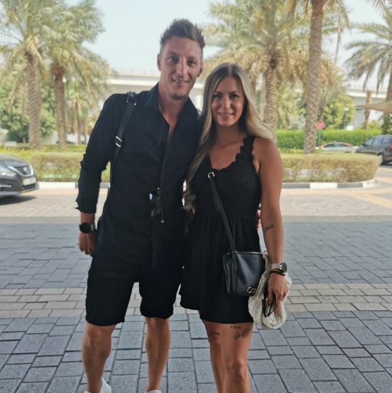 Portret van Hairdreams medewerkster Yvonne en haar vriend in Dubai
