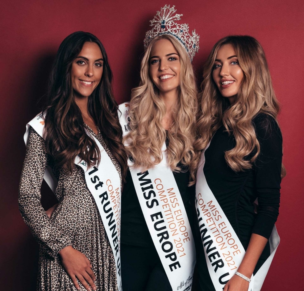 Hairdreams fait des extensions de cheveux aux candidates de Miss Europe en 2021