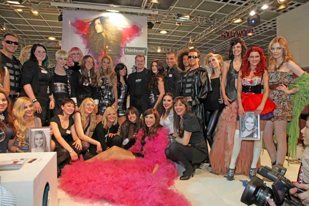 Foto di gruppo del team Hairdreams di Messe Düsseldorf